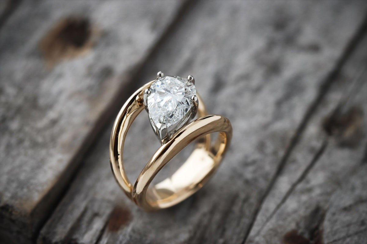 Custom Rings Pear Diamond Spotlight on Custom Jewellery: A Pear-Shaped, Lab-Grown Diamond Ring ...