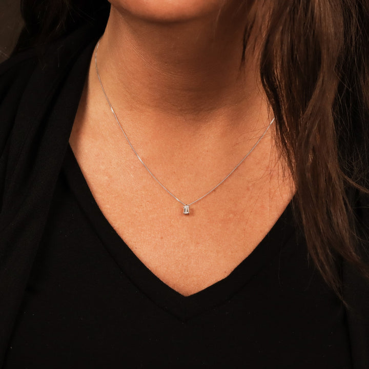 10k white gold solitaire penda