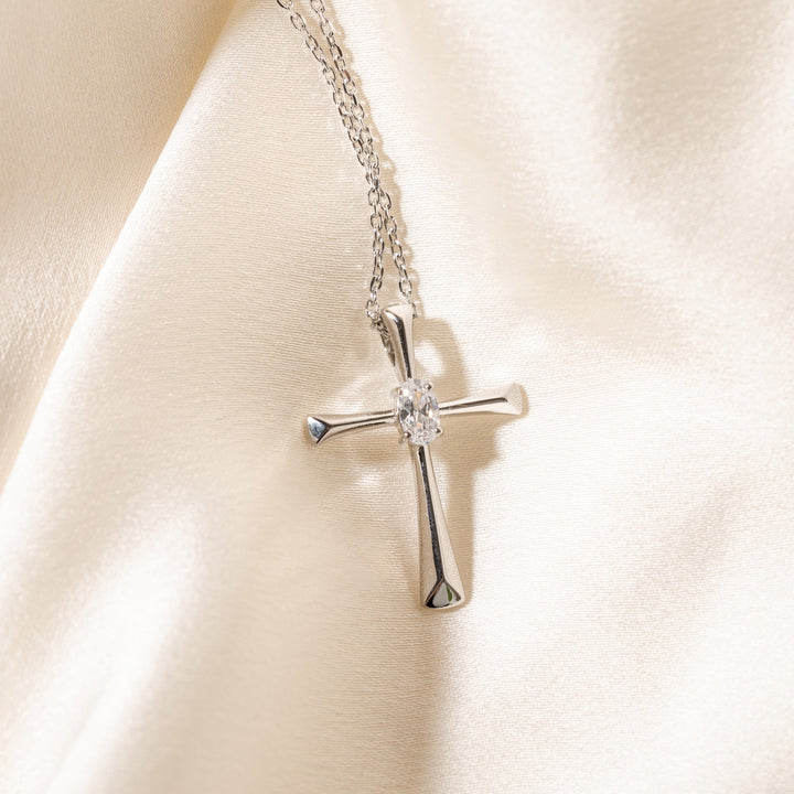 Reign Siver Cross Necklace