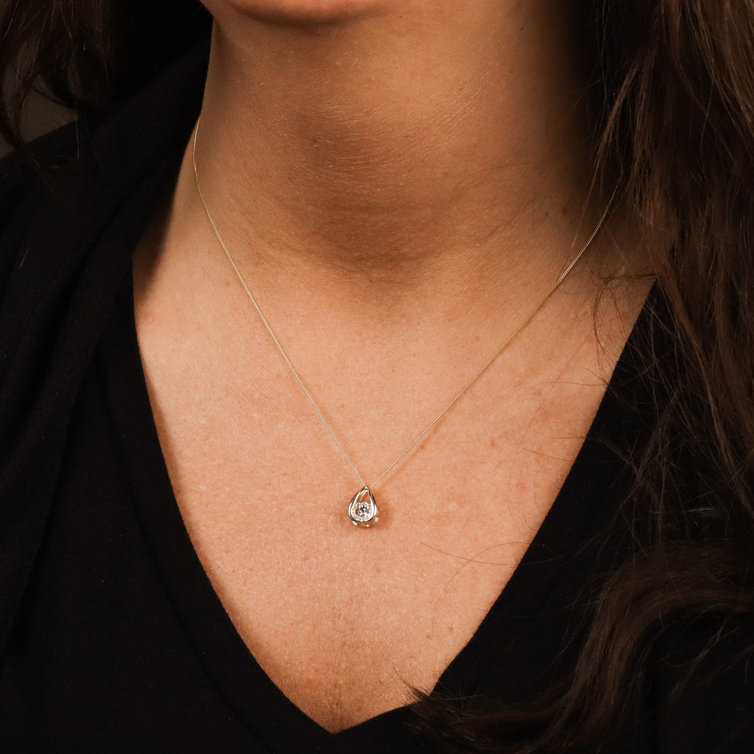 10k yellow gold Twinkle teardr