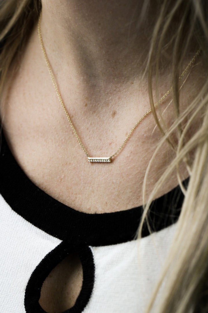 10k yellow gold offset diamond