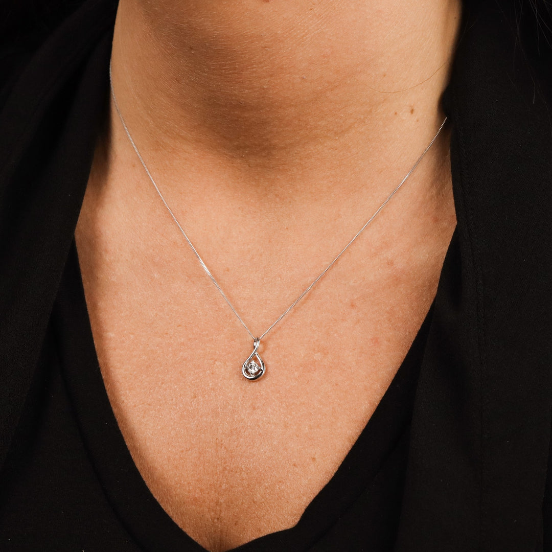 10k white gold drop pendant fe