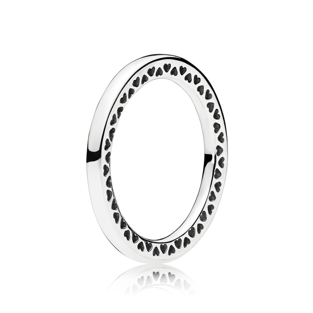 Pandora Ring; Classic Hearts o