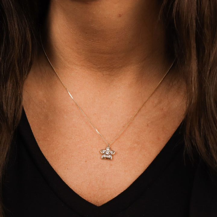 10k yellow gold floral pendant