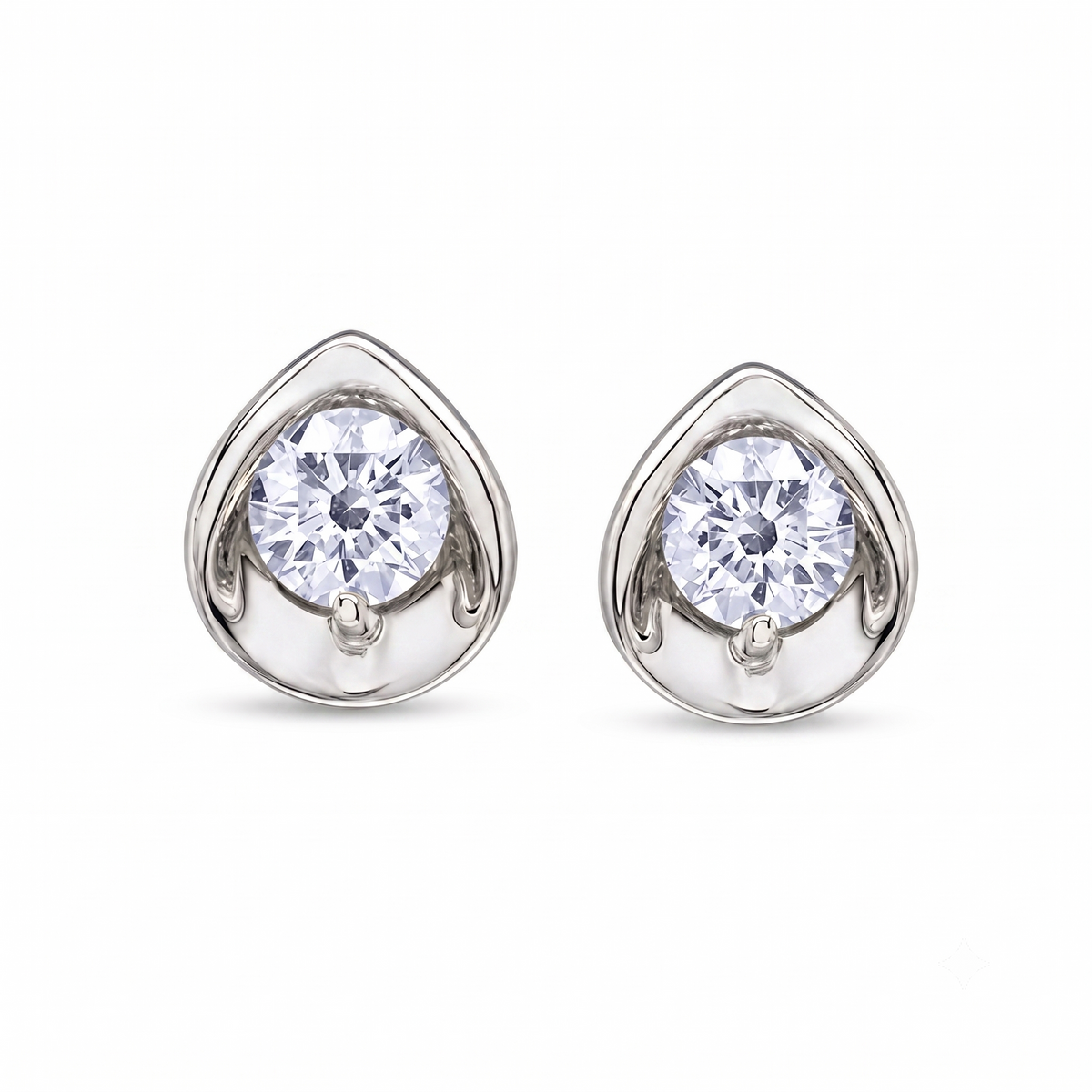 I Am Canadian 10k White Gold 0.10ctw Natural Diamond Stud Earrings