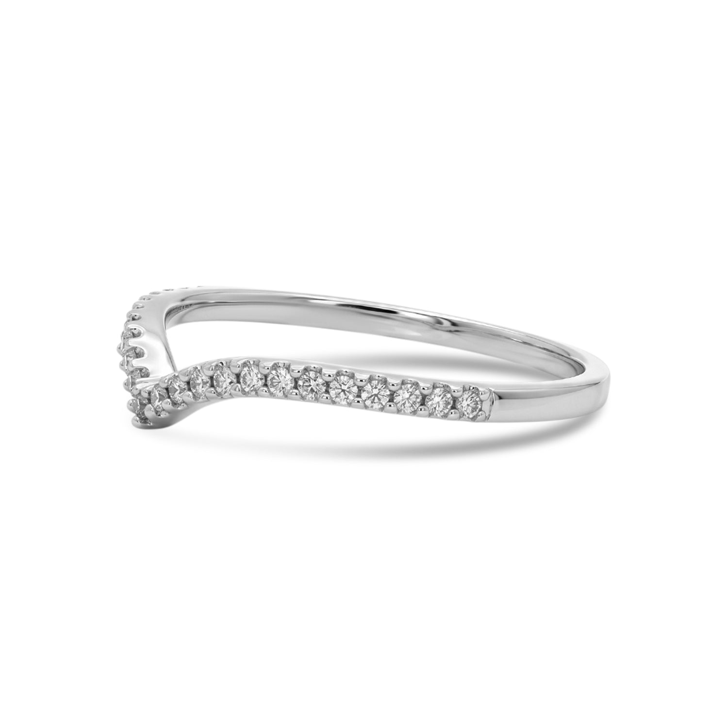 10K White Gold 0.125tcw Diamond Chevron Band