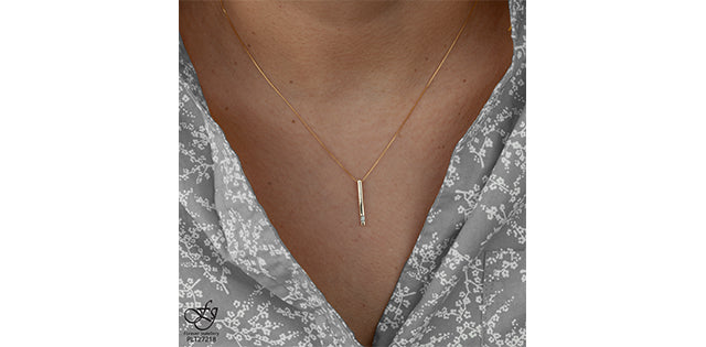 10 Karat 0.01TDW Diamond Bar Necklace, 18"